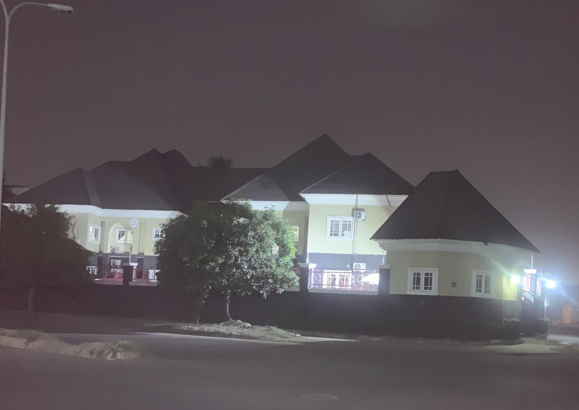 Aparthotel Health Plaza Abuja Esterno foto