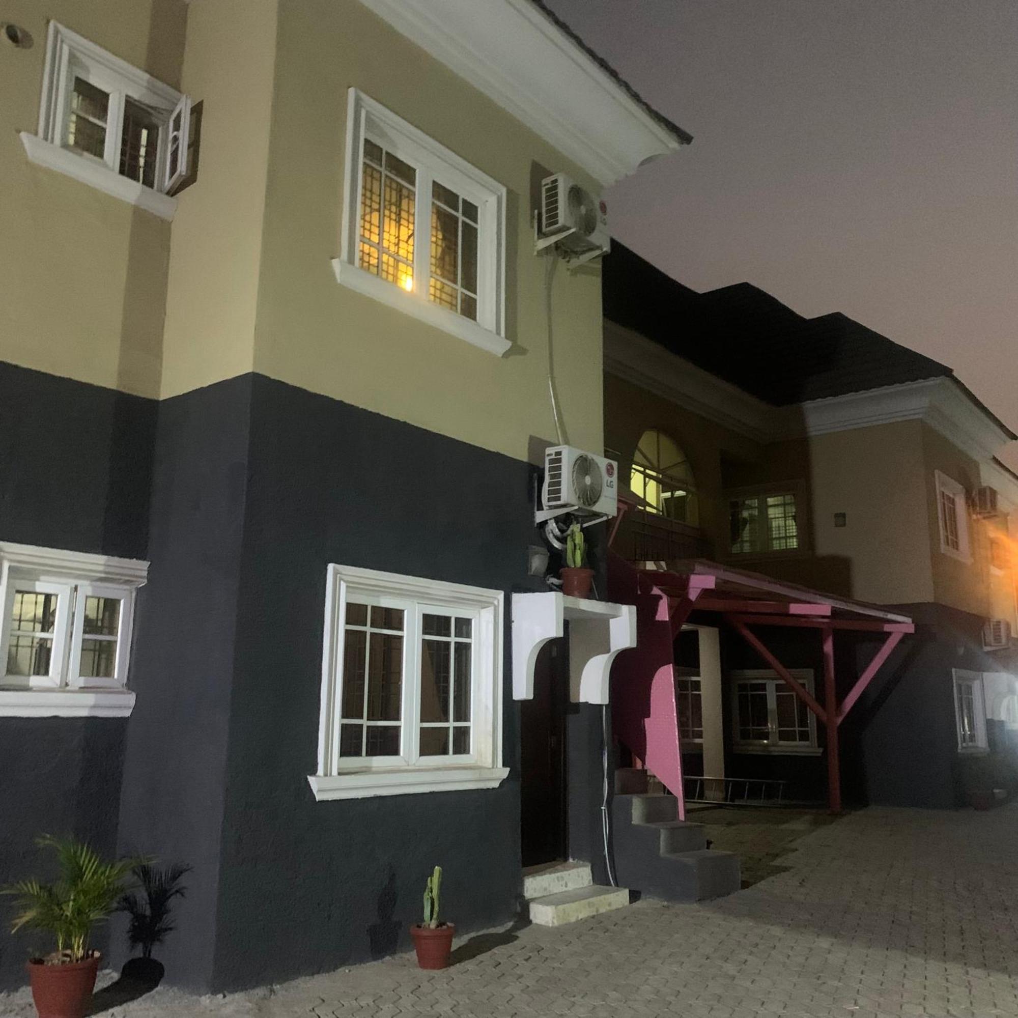 Aparthotel Health Plaza Abuja Esterno foto