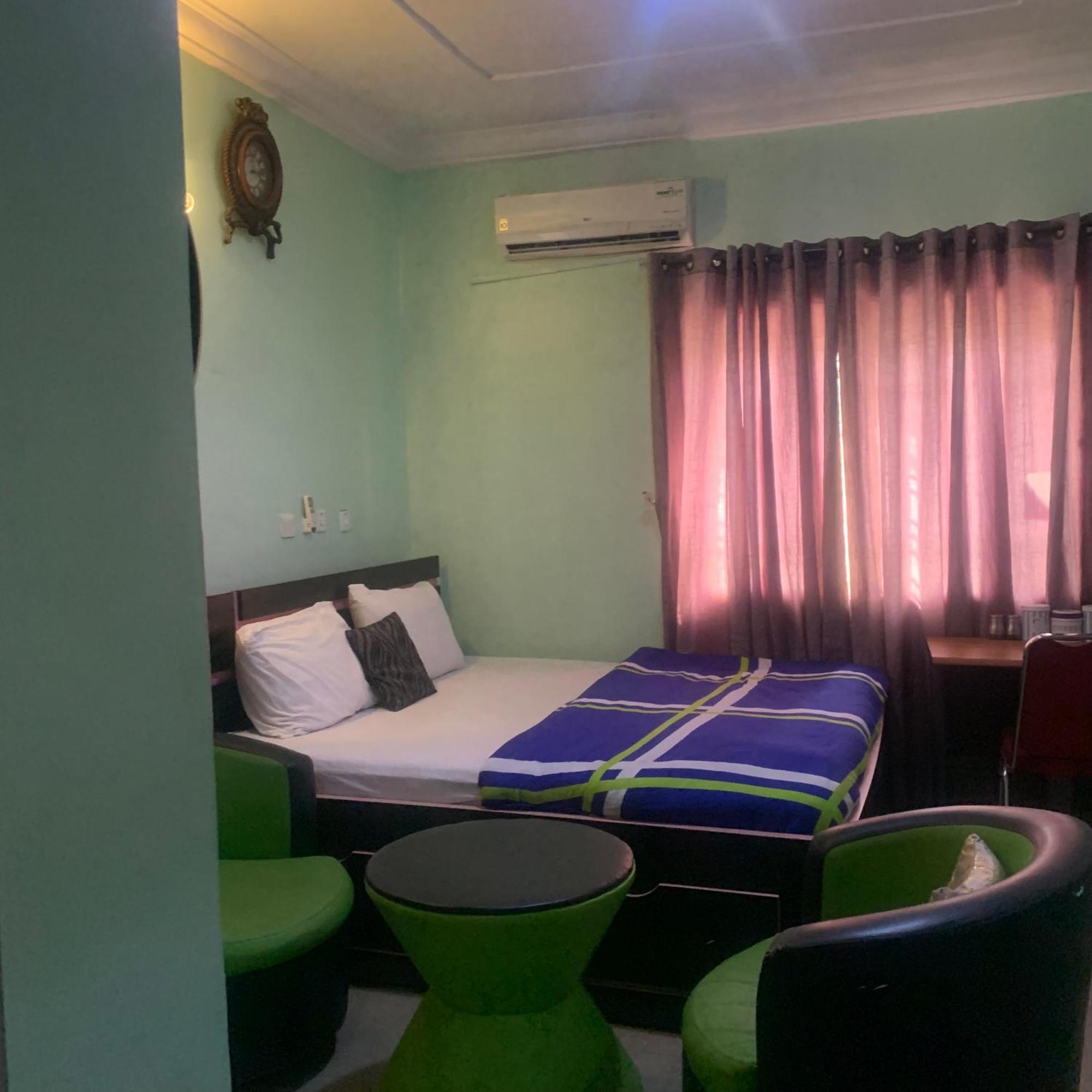 Aparthotel Health Plaza Abuja Esterno foto