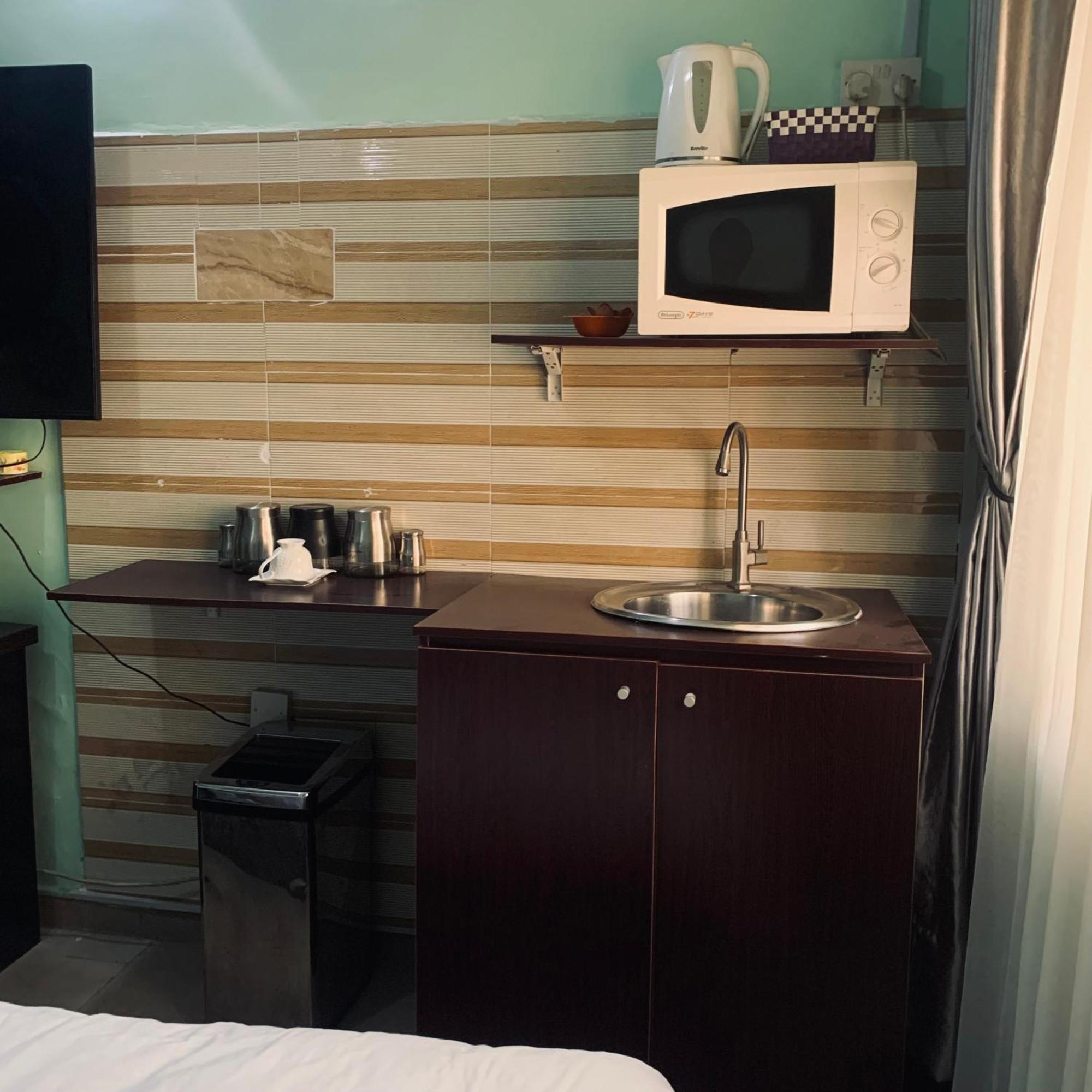 Aparthotel Health Plaza Abuja Esterno foto